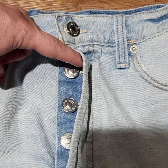 Abercrombie & Fitch distressed denim shorts - Picture 2 of 6